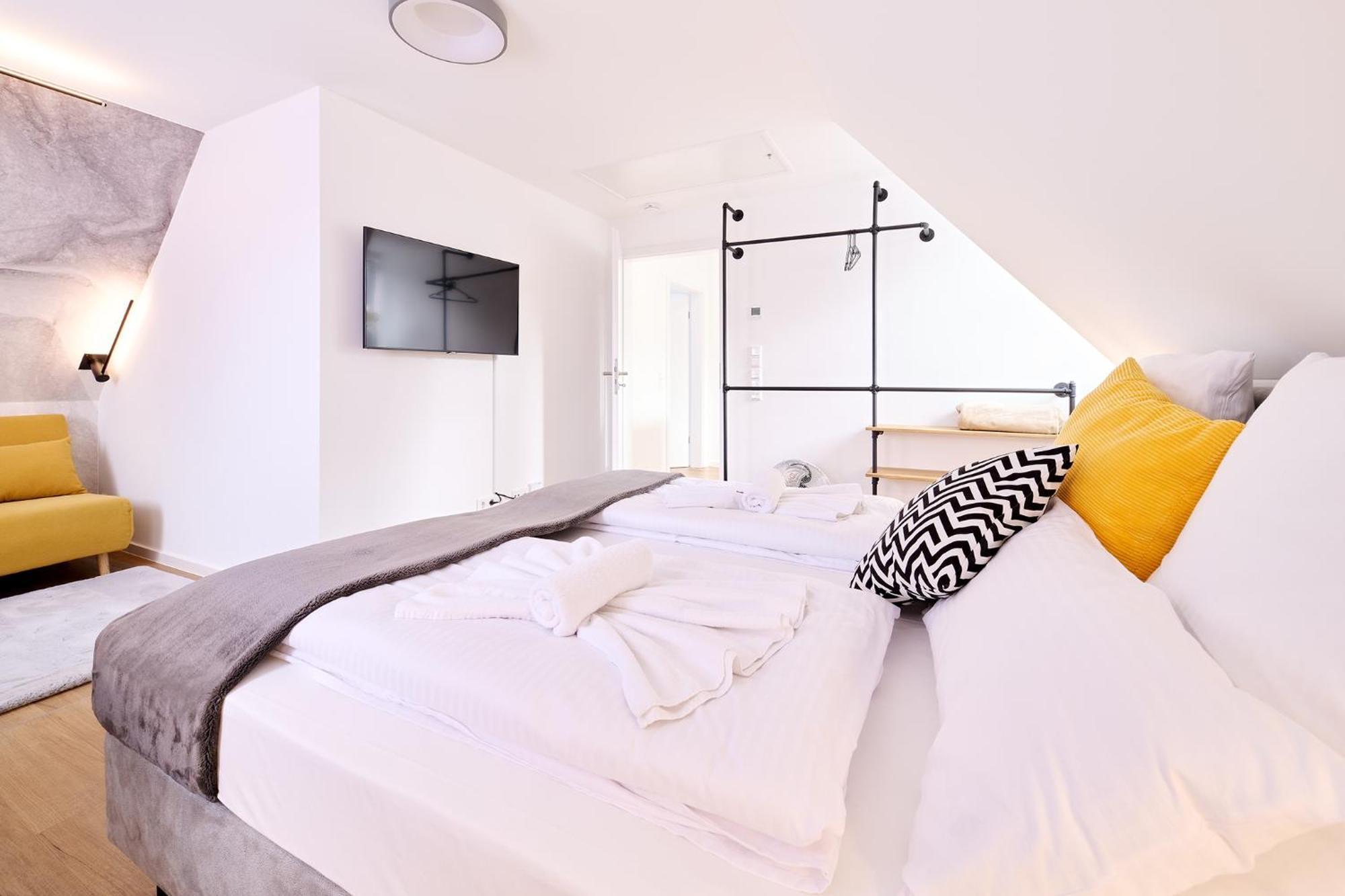 Xzllenz - 4 Schlafzimmer, Zentral, Parken, U-Bahn, 2 Baeder, 4 Smart-Tv, Optional Einzelbett Nuremberg Extérieur photo